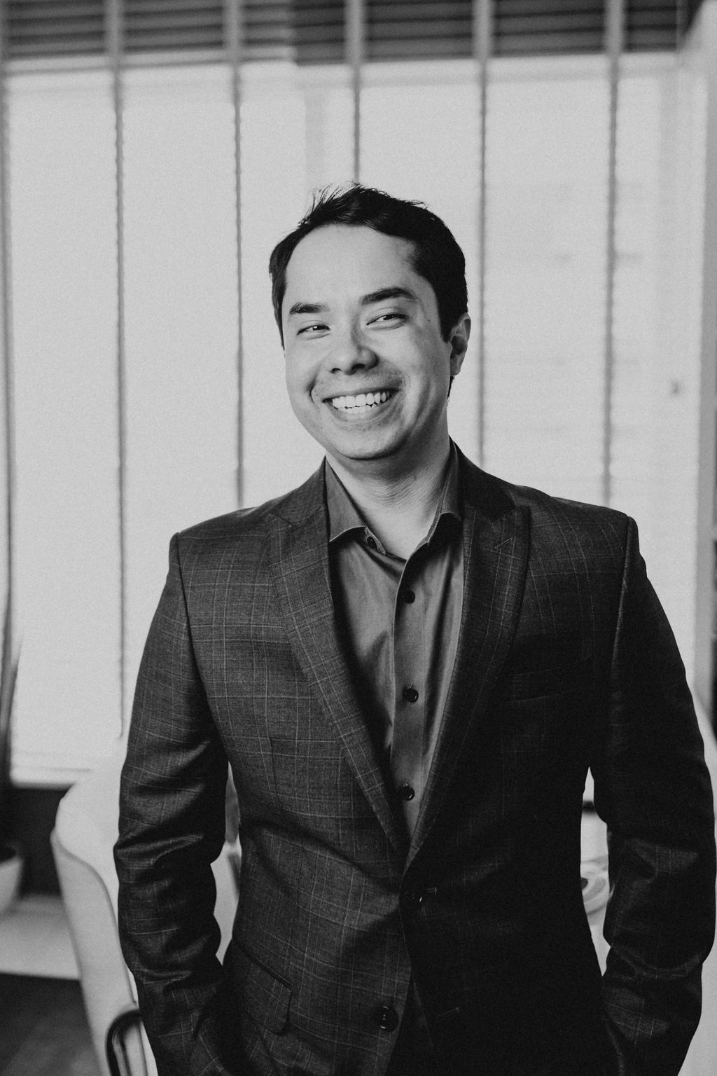 Dr. Marcos Hirata